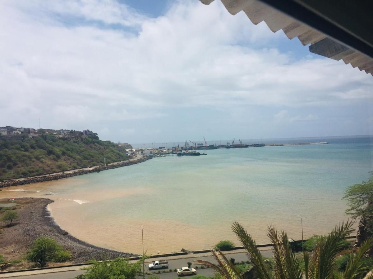 A Casa Da Mizi Hotel Praia Luaran gambar